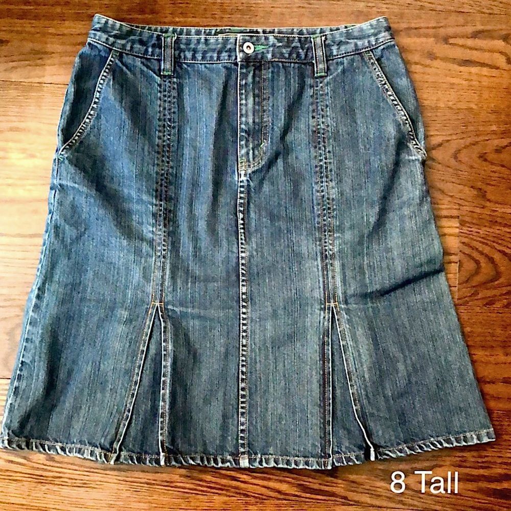 EDDIE BAUER Women’s Straight Denim Skirt With Pleated Hem Size 8Long